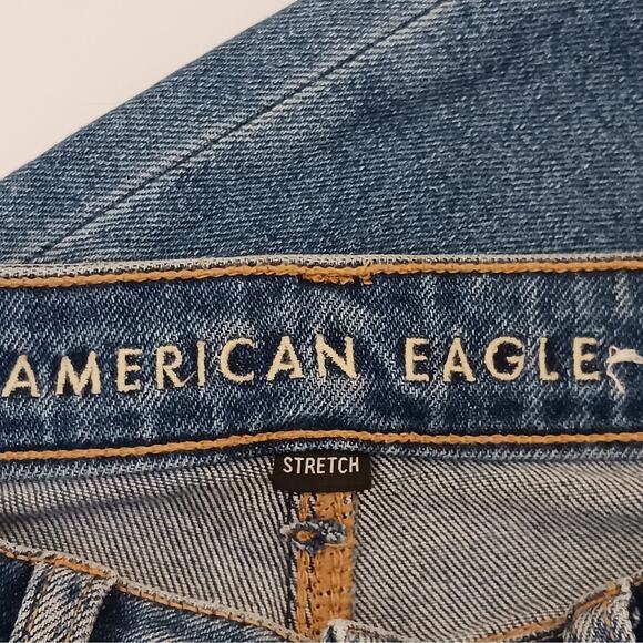 American Eagle Highest Rise Mom Jean Womens Size 00 Blue Distressed Ripped - Picture 8 of 16